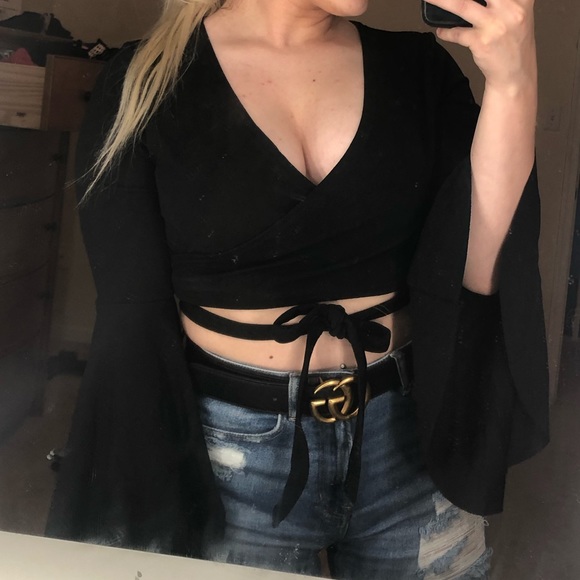 SHEIN LONG SLEEVE CROP TOP! - Picture 1 of 3